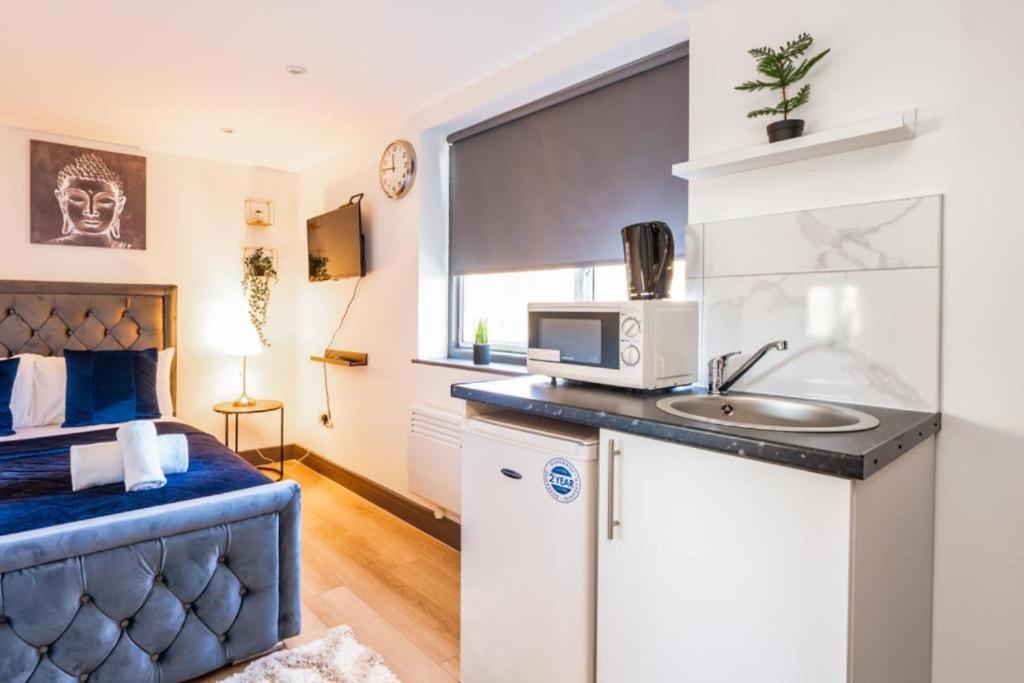 Heathrow Guest House - Oakway Feltham Ngoại thất bức ảnh
