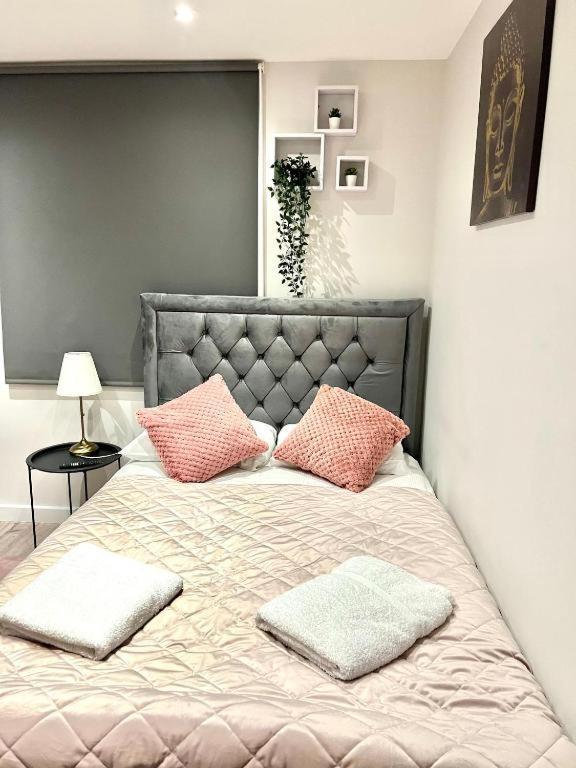 Heathrow Guest House - Oakway Feltham Ngoại thất bức ảnh