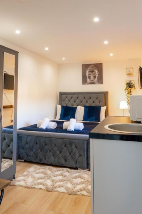 Heathrow Guest House - Oakway Feltham Ngoại thất bức ảnh